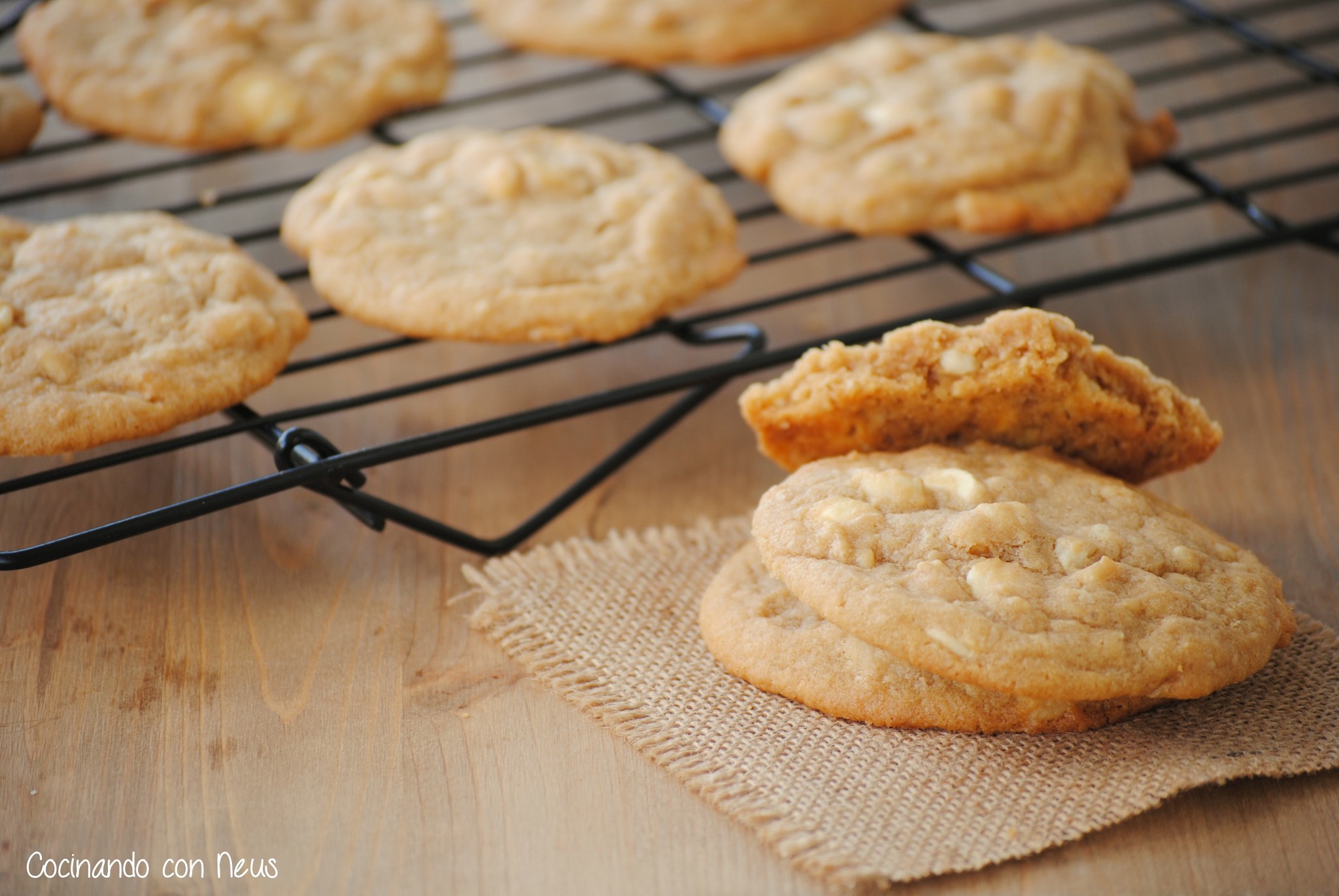 Cookies de nueces de macadamia con gotas de chocolate blanco con Thermomix